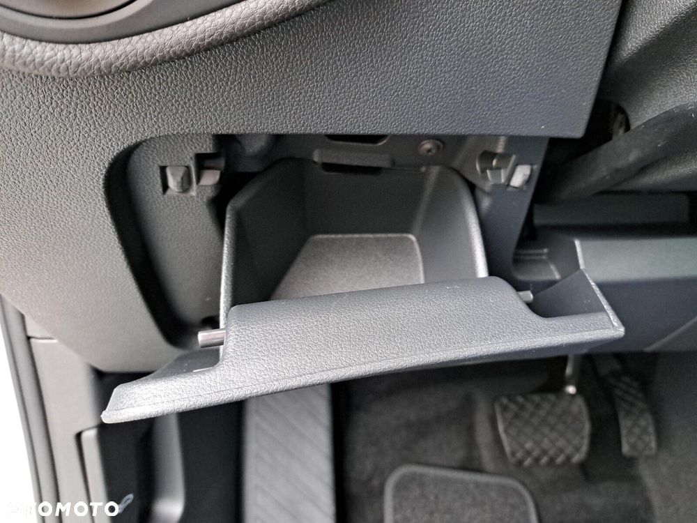 Volkswagen Touran - 39