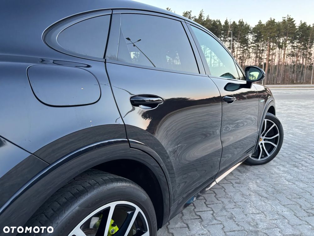 Porsche Cayenne Platinum Edition - 24