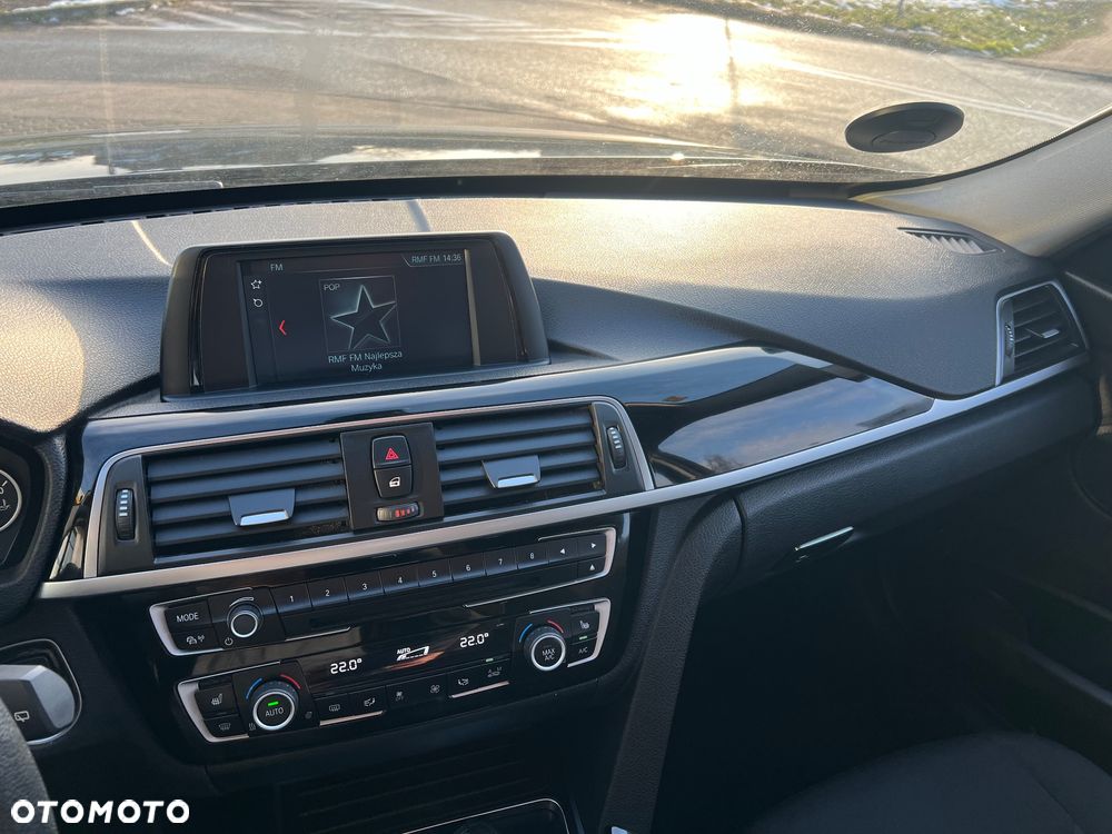 BMW Seria 3 320d Edition Luxury Line Purity - 14