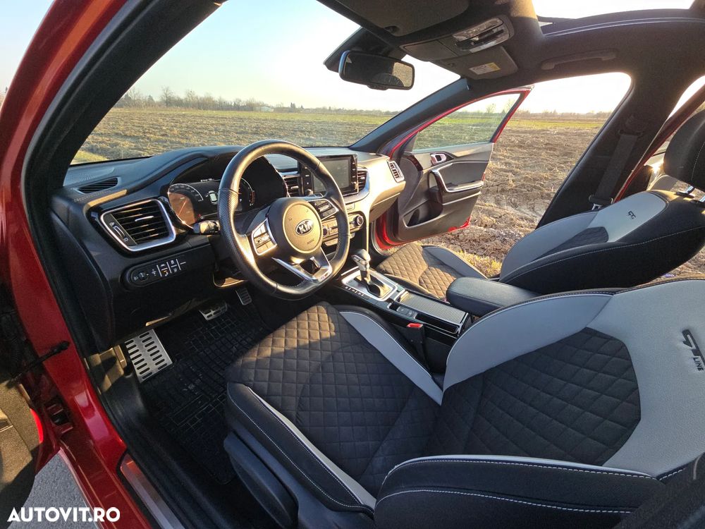 Kia Ceed 1.5 T-GDI MHEV 7DCT GT Line - 11