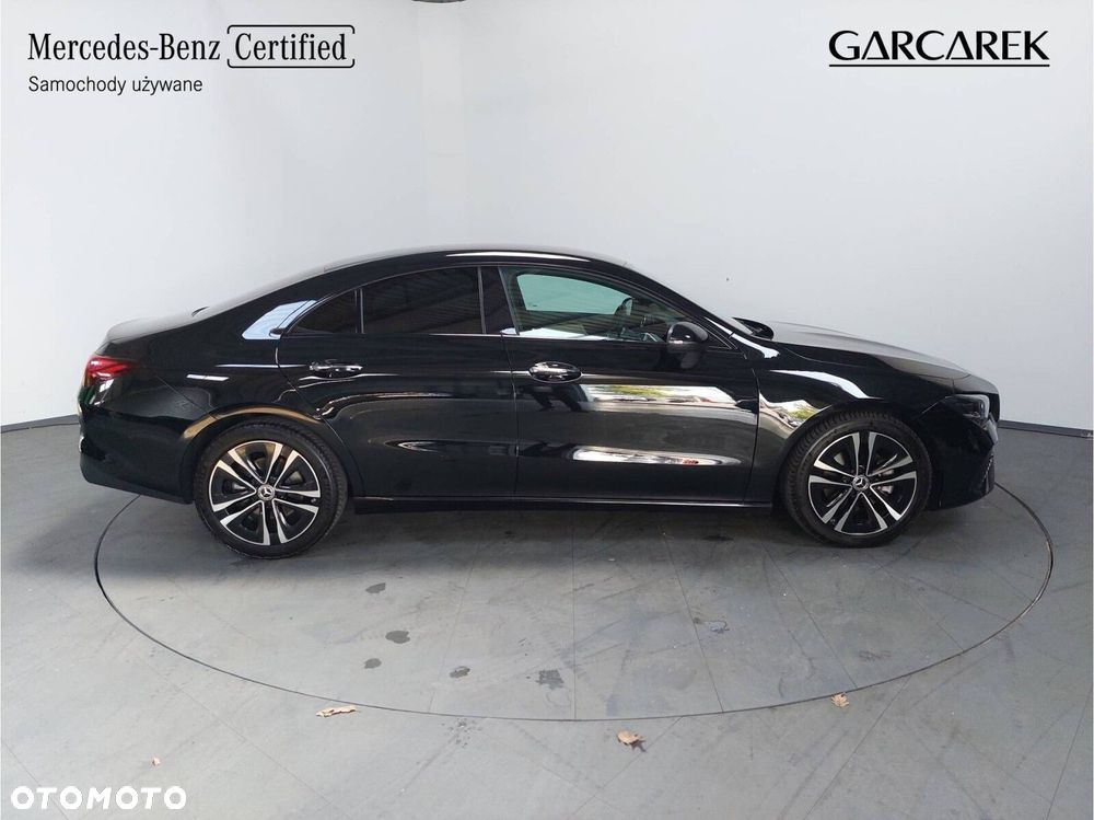 Mercedes-Benz CLA 200 d Progressive 8G-DCT - 9