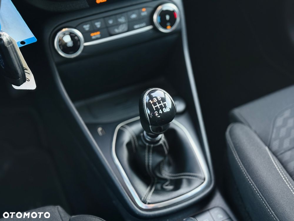 Ford Fiesta 1.0 EcoBoost Hybrid S&S TITANIUM - 8