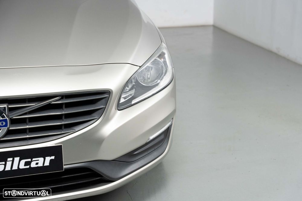 Volvo V60 2.0 D4 Kinetic - 16