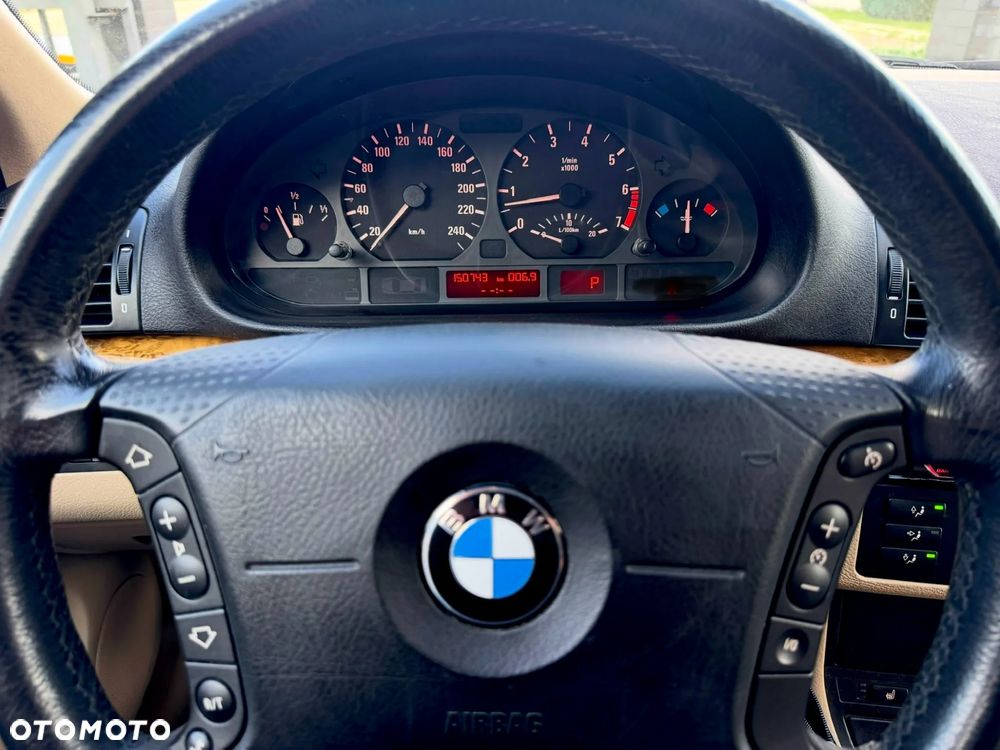 BMW Seria 3 318i Edition Exclusive - 19