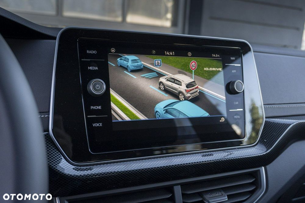 Volkswagen T-Cross - 24
