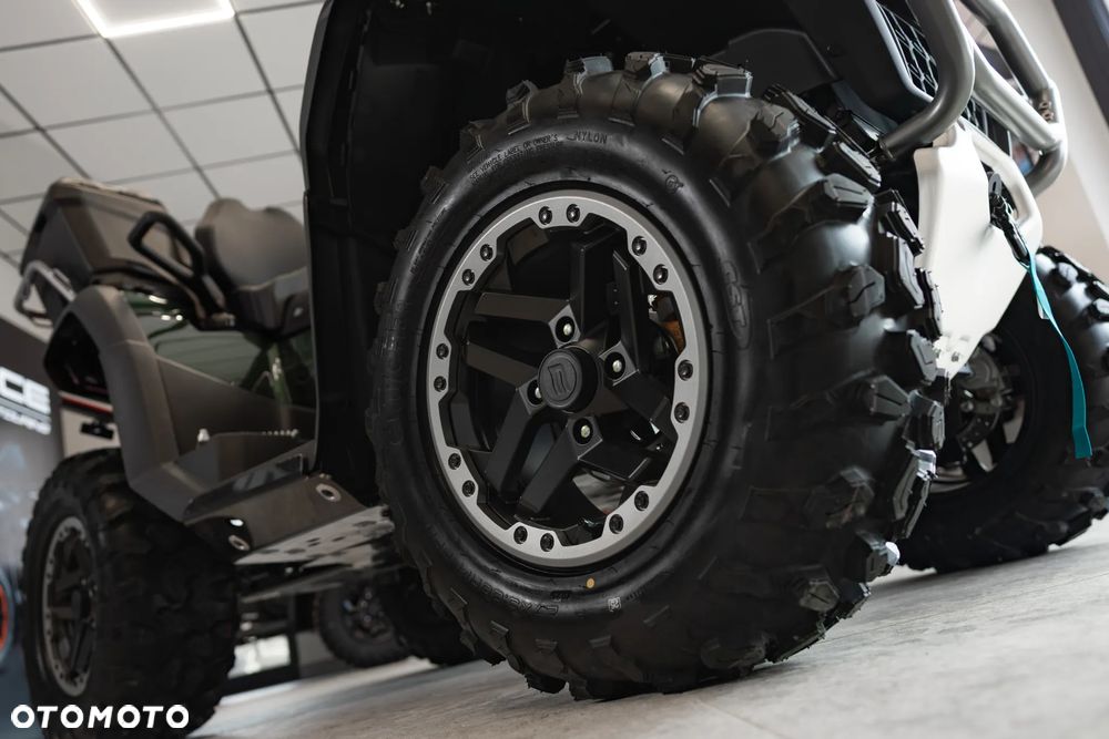 CFMoto CForce - 8