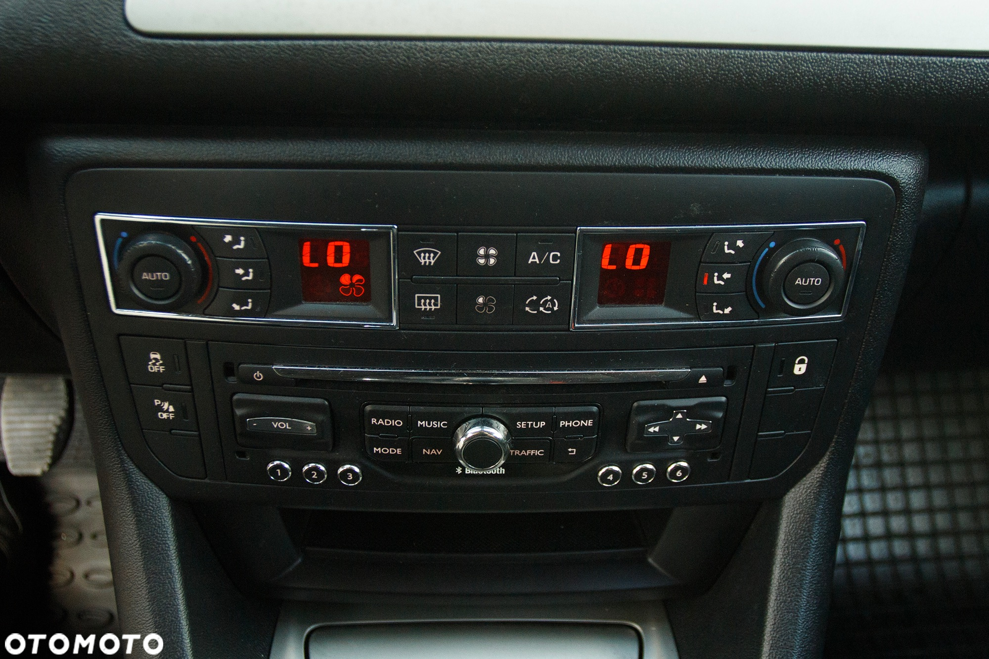 Citroën C5 2.0 HDi Exclusive - 22
