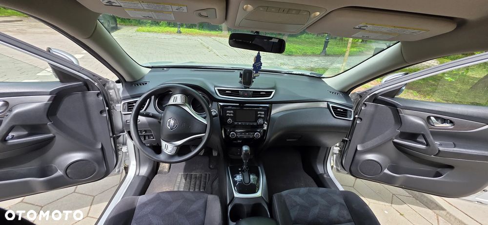 Nissan Rogue - 10