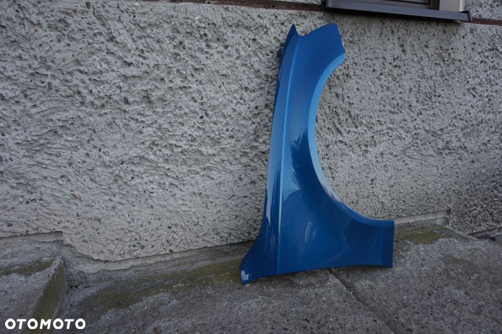 BŁOTNIK PRZEDNI PRAWY AUDI A4 B8 LX5V 07/11r - 2