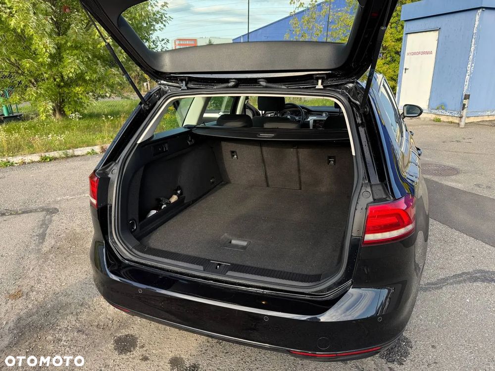 Volkswagen Passat - 17