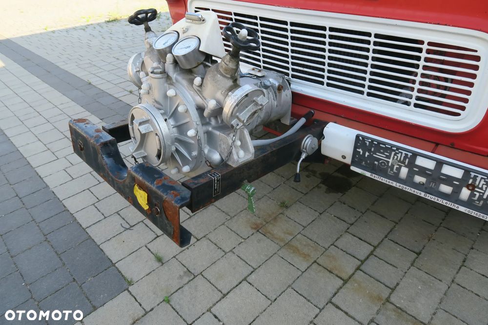Ford Transit 150 - 18