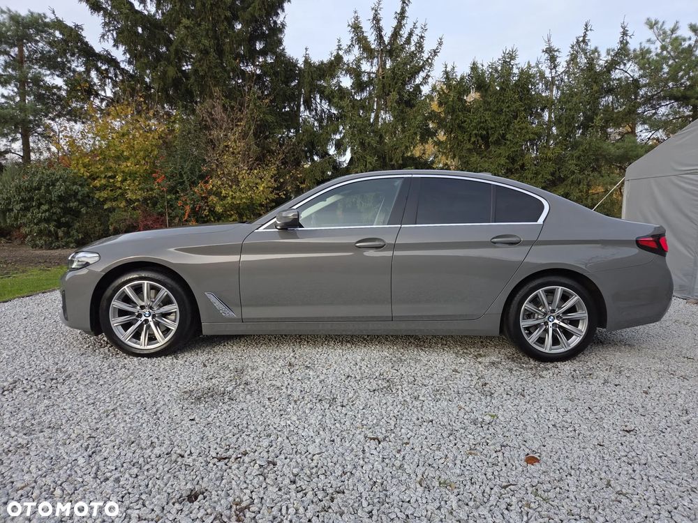 BMW Seria 5 520d Efficient Dynamics Sport Line sport - 3
