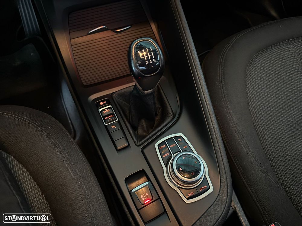 BMW X1 16 d sDrive Pack M - 13