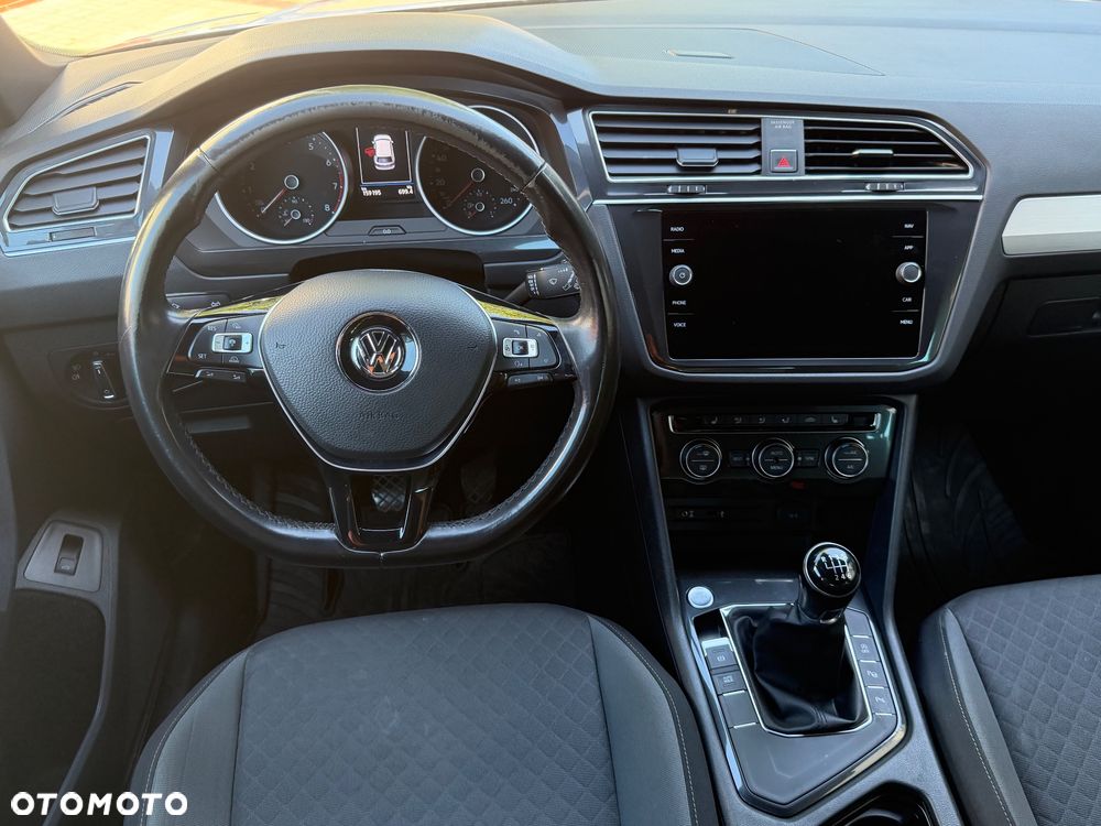 Volkswagen Tiguan - 28