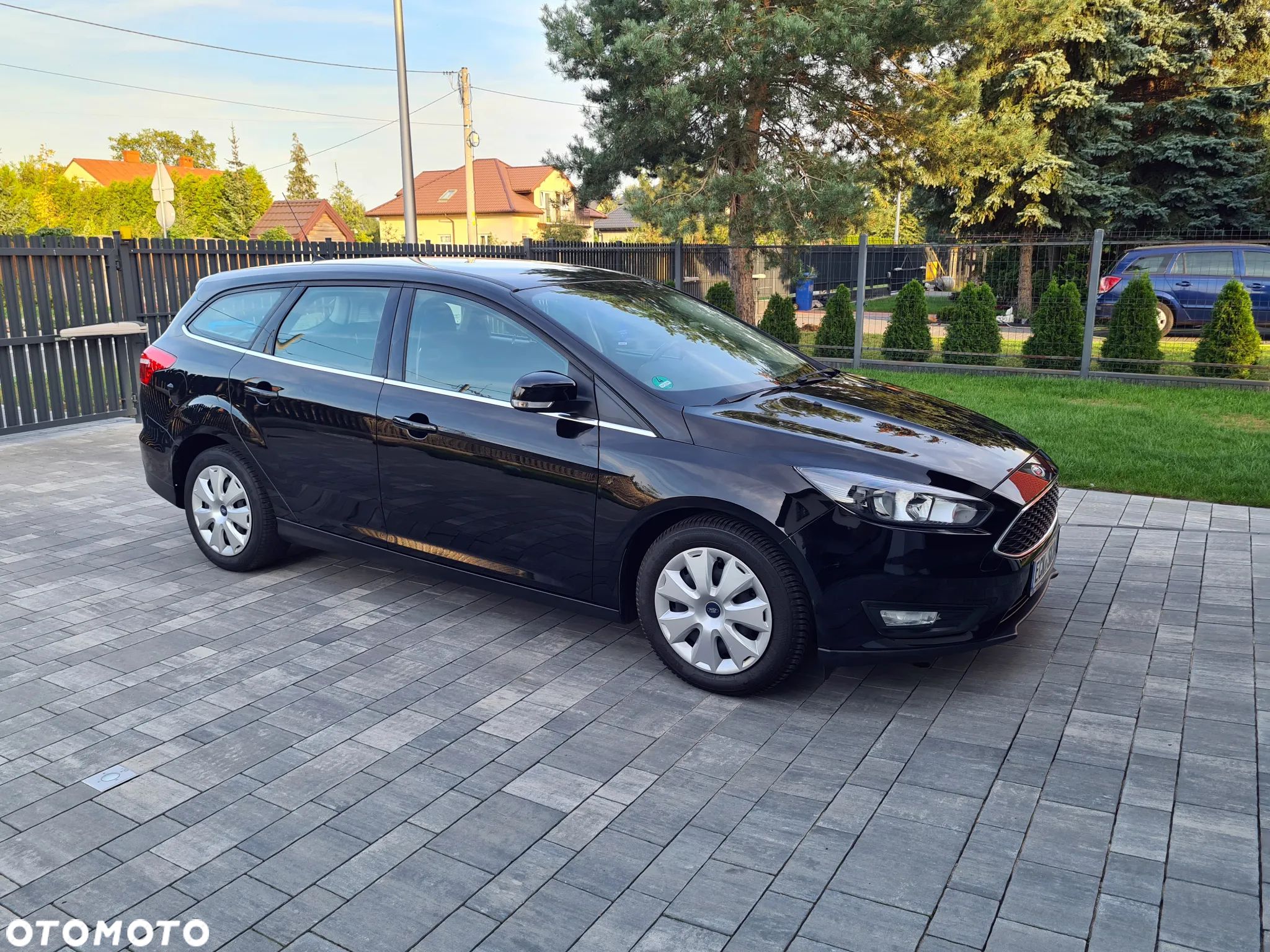 Ford Focus 1.0 EcoBoost Start-Stopp-System Business Edition - 1