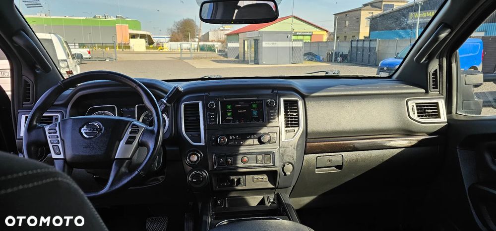 Nissan Titan ver-5-6-v8-se-crew-cab - 17