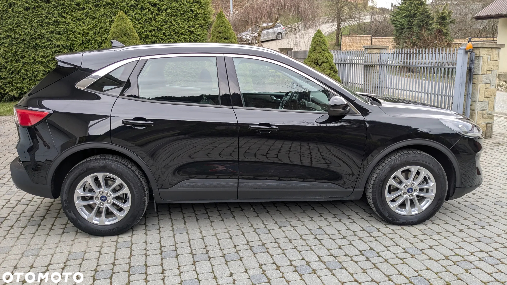 Ford Kuga 2.5 FHEV FWD Titanium - 8