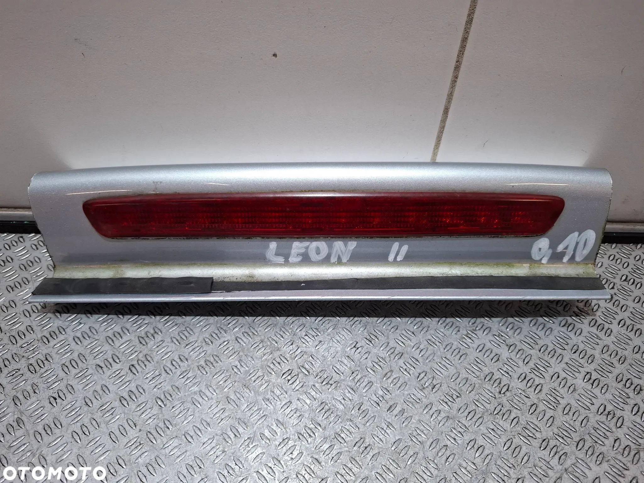 Trzecie światło stop Seat leon II Rok 2010 - 1