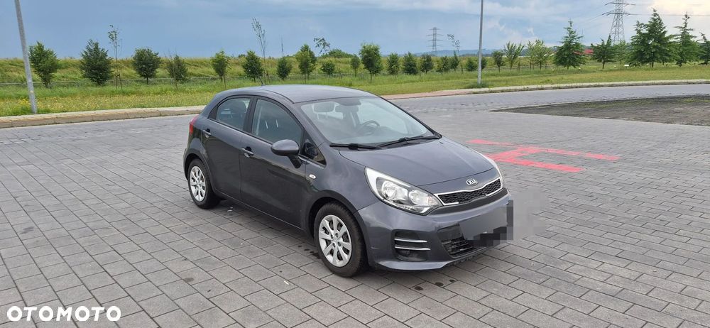 Kia Rio - 7