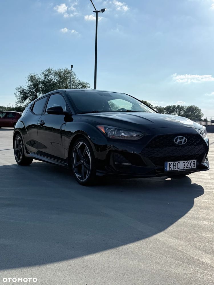 Hyundai Veloster - 2