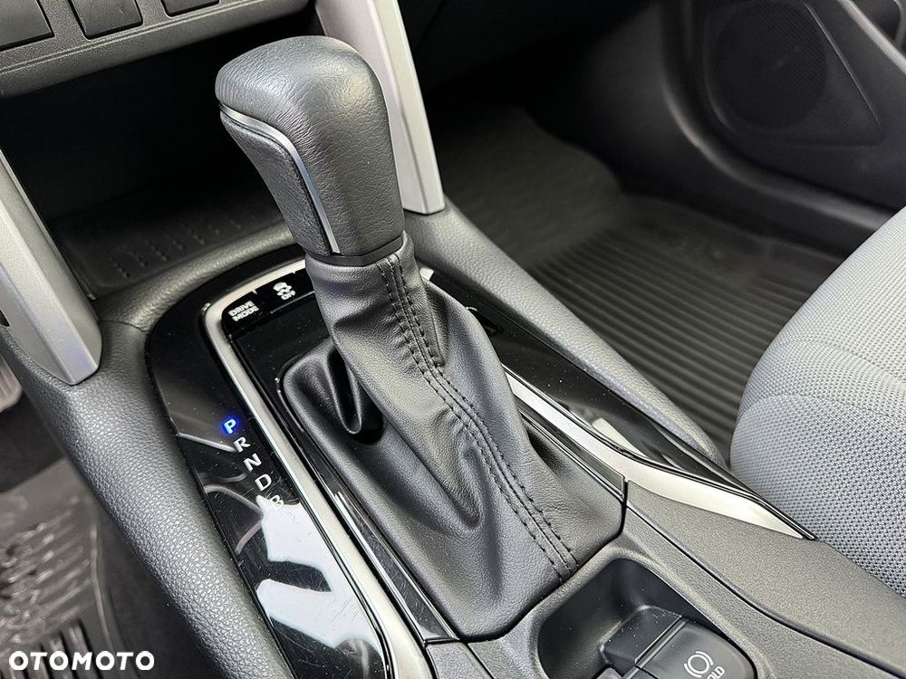 Toyota Corolla Cross - 16