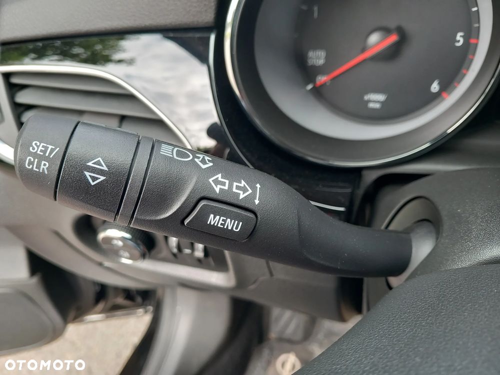 Opel Astra 1.6 D (CDTI) Start/Stop Innovation - 24