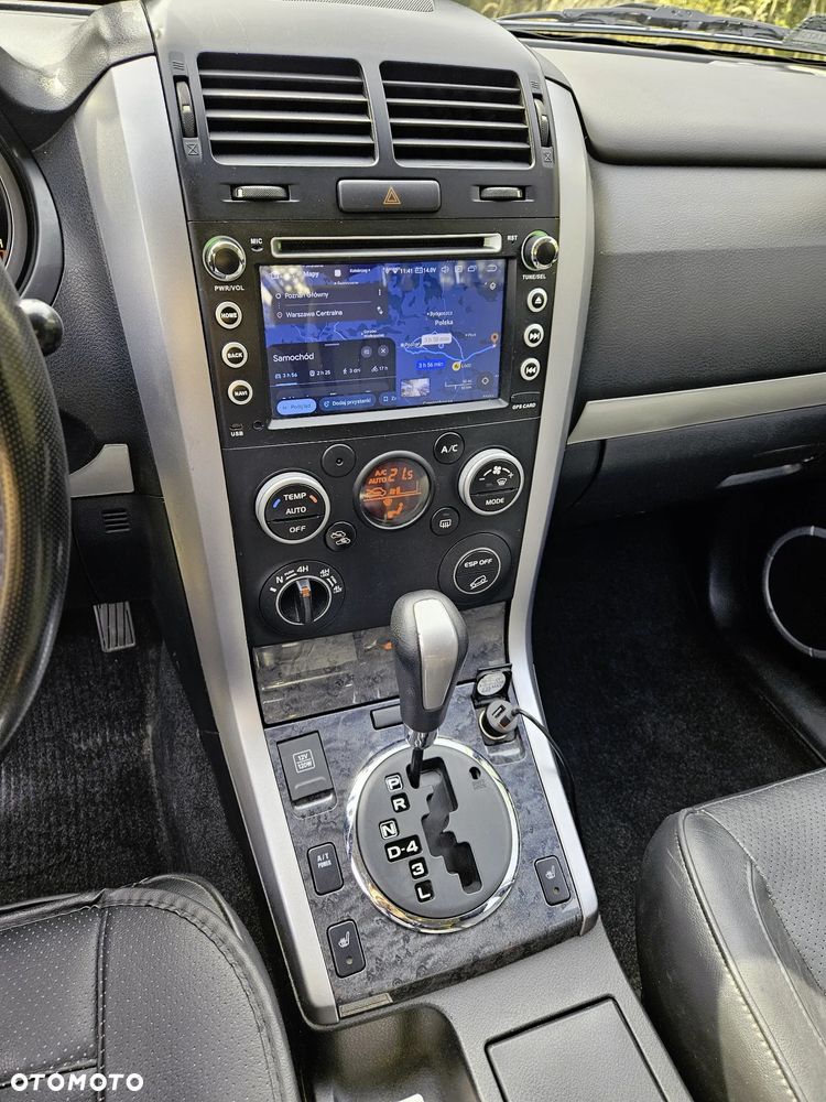 Suzuki Grand Vitara 3.2 V6 Elegance - 4