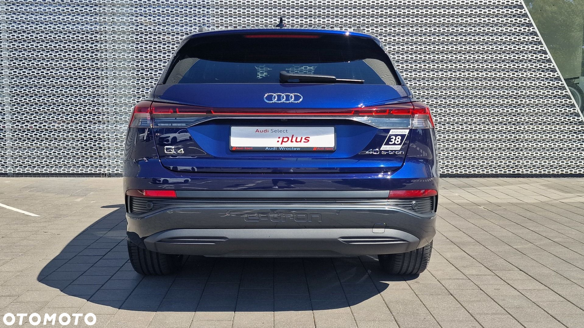 Audi Q4 - 7
