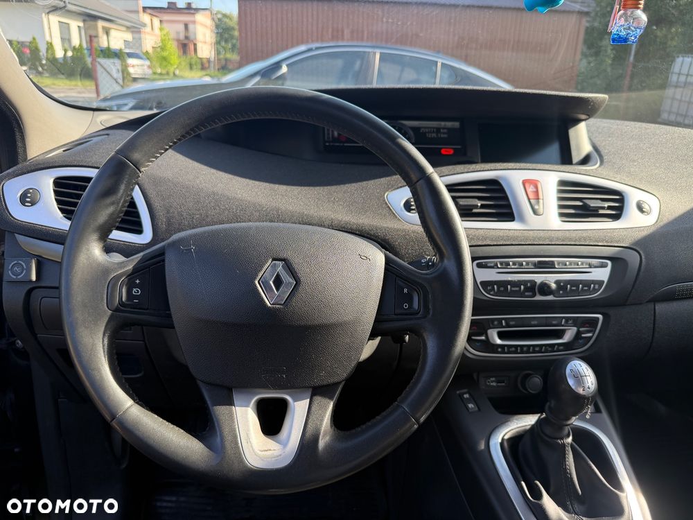 Renault Scenic 1.4 16V TCE Bose Edition - 10