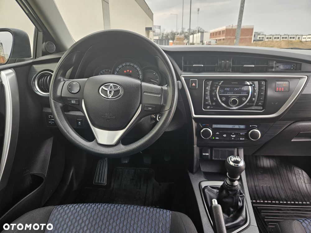 Toyota Auris 1.33 Dual-VVT-i Comfort - 21