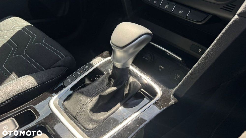 Kia XCeed - 11