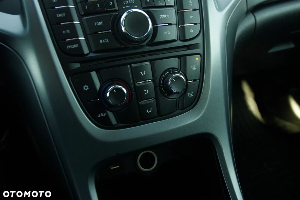 Opel Astra 1.4 Innovation - 28