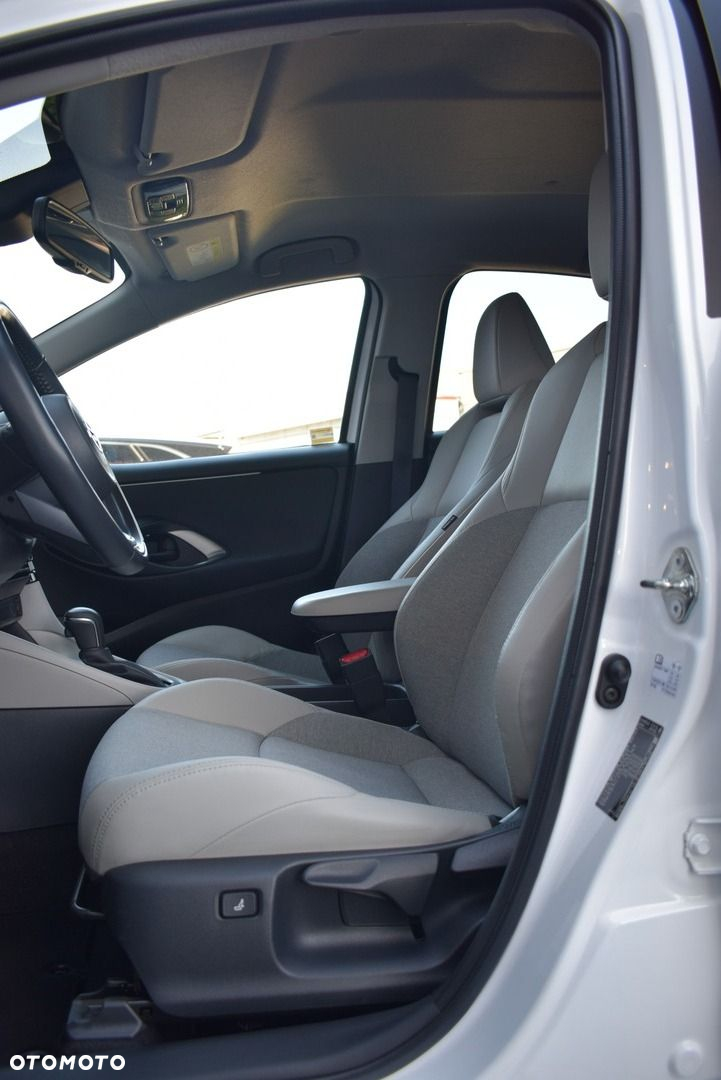 Toyota Yaris - 12