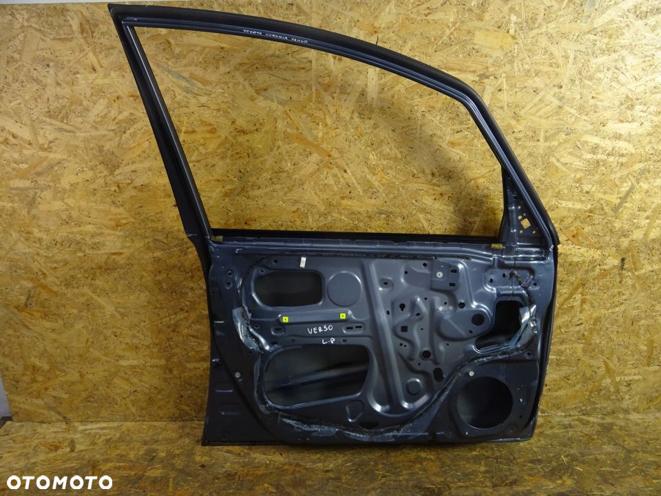 DRZWI LEWY PRZÓD TOYOTA COROLLA VERSO 2.0 D4D - 5