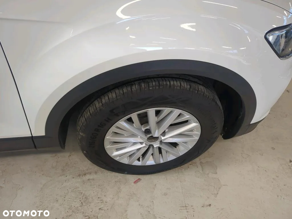 Volkswagen T-Roc - 5