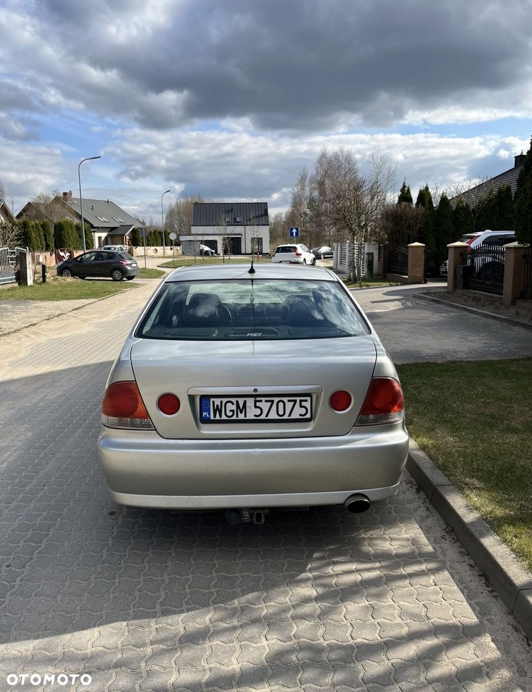 Lexus IS 200 Classic - 4