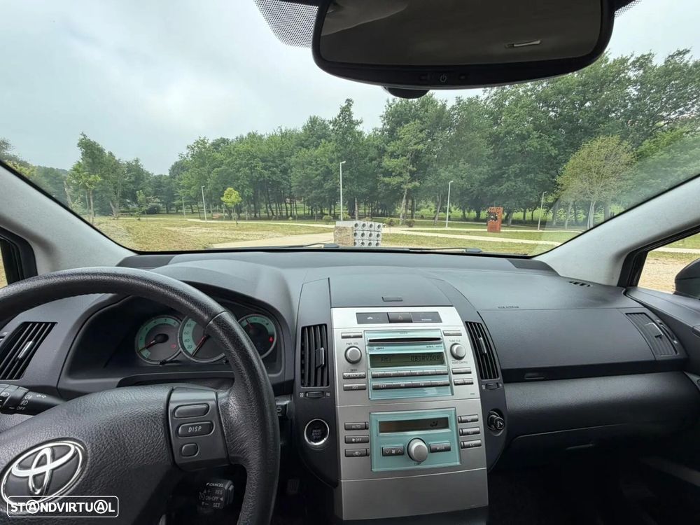 Toyota Corolla Verso - 10