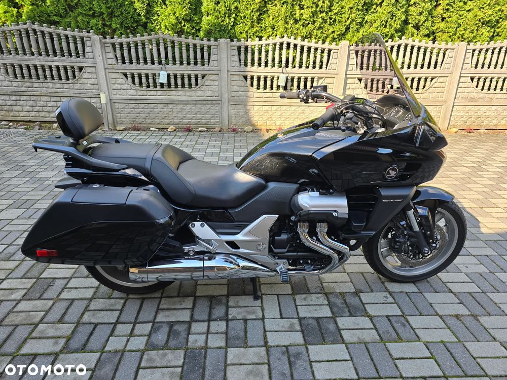 Honda CTX - 8