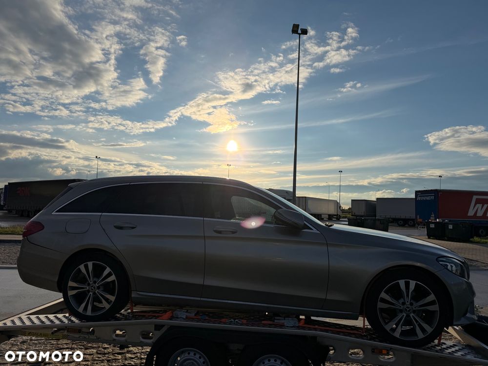 Mercedes-Benz Klasa C 220 d 4Matic 9G-TRONIC Night Edition - 23