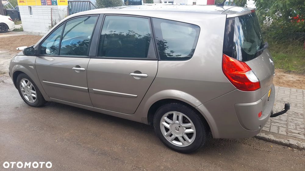 Renault Scenic 2.0 16V Emotion Plus - 10