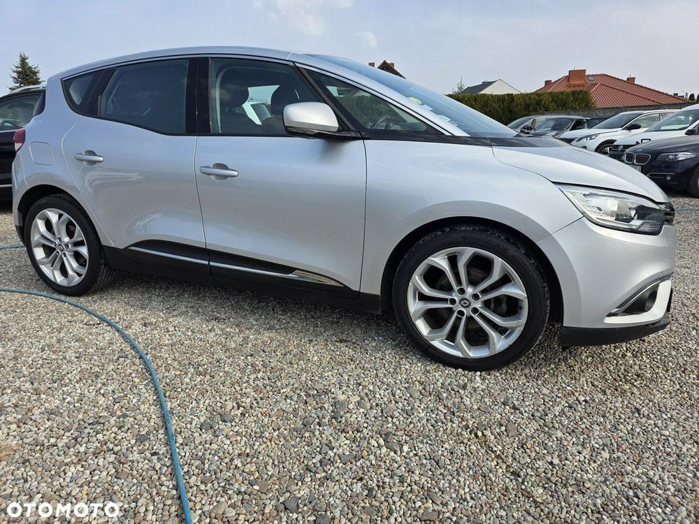 Renault Scenic - 8