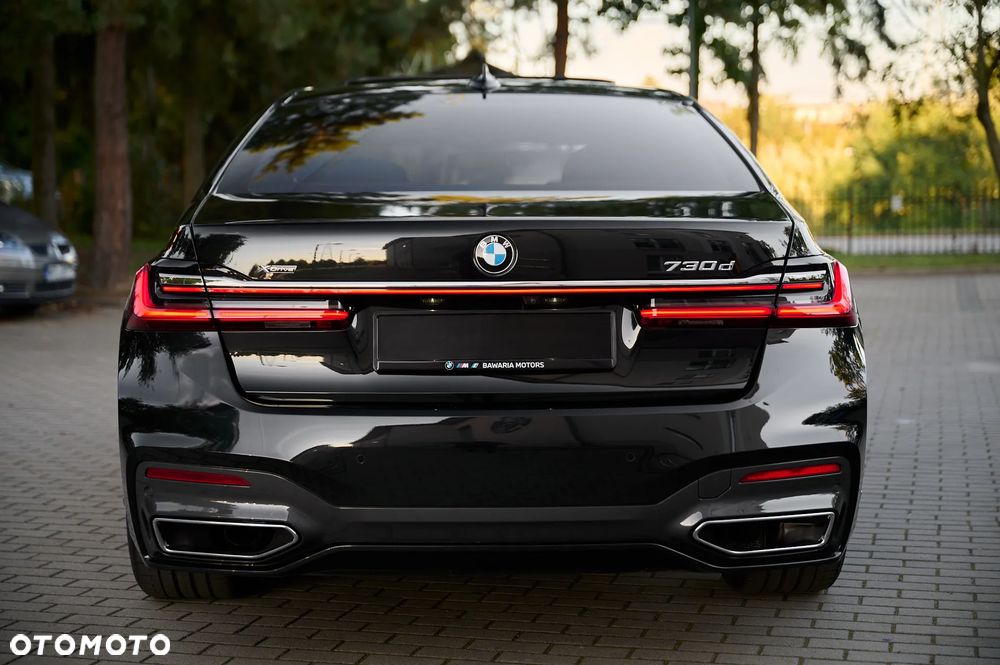 BMW Seria 7 730d xDrive mHEV - 16