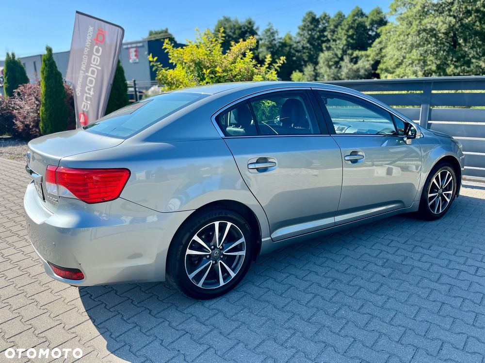 Toyota Avensis 2.0 D-4D Premium - 12