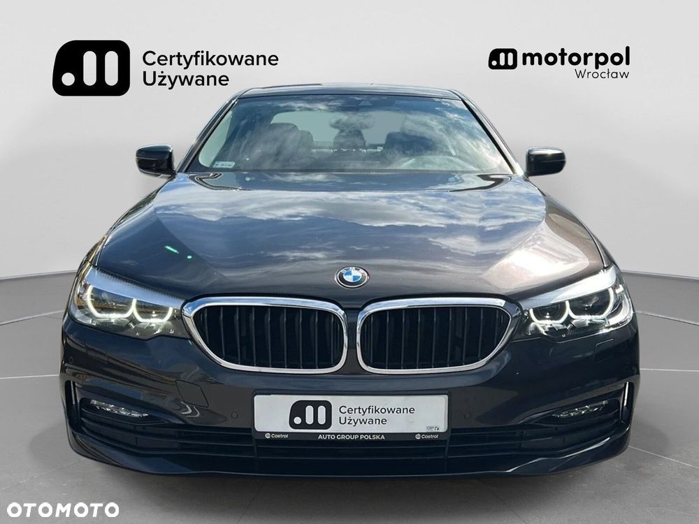 BMW Seria 5 530i GPF xDrive Sport Line sport - 11