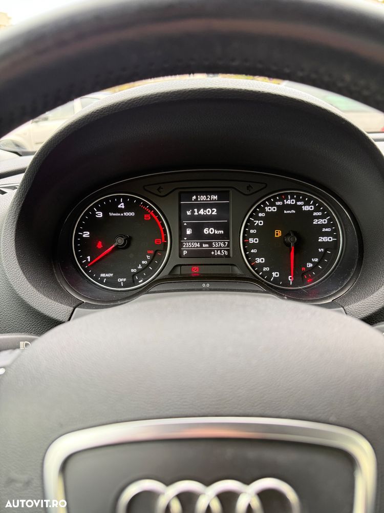 Audi A3 Sportback 2.0 TDI Stronic Attraction - 8