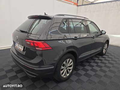 Volkswagen Tiguan - 3