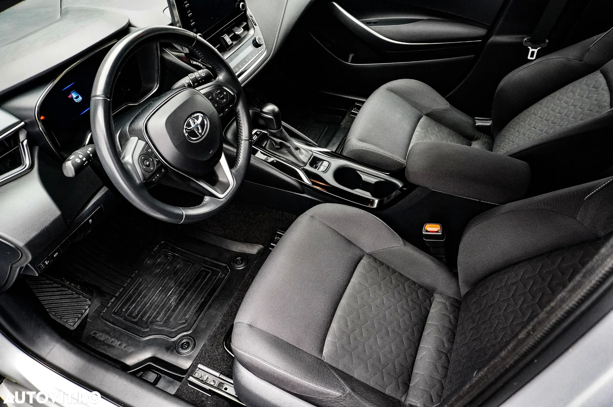 Toyota Corolla 1.8 HSD Exclusive - 12