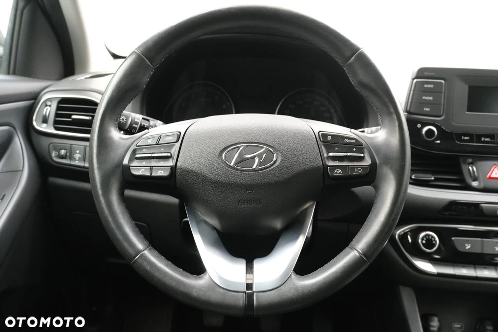 Hyundai i30 1.5 DPI Modern - 10