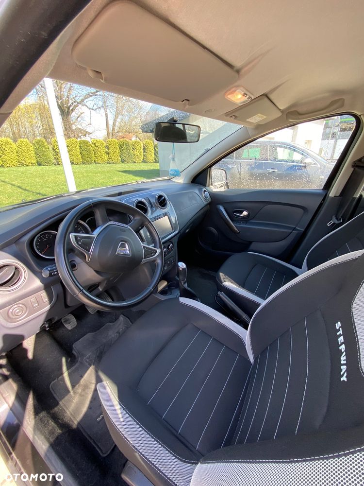 Dacia Sandero 0.9 TCe Laureate S&S - 8