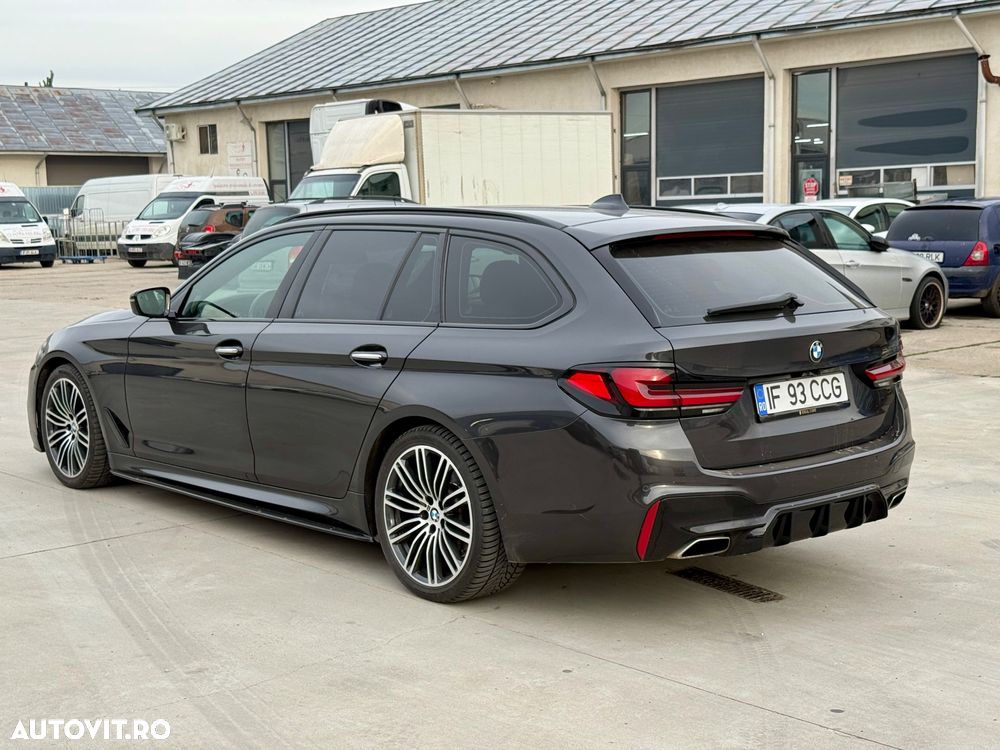 BMW Seria 5 540i xDrive Touring Aut. - 4